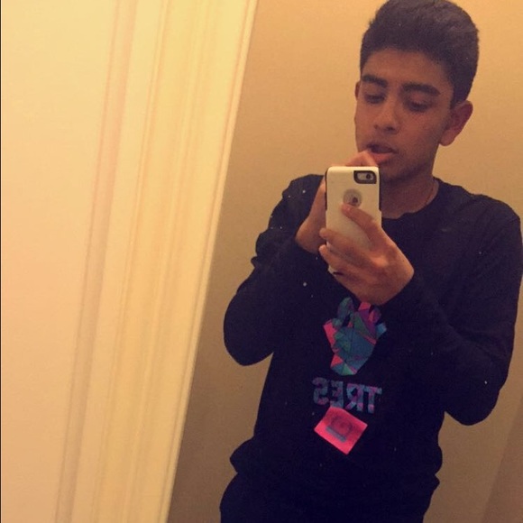 Profile Picture of Dilan Patel (@dilanpatel) on Poshmark
