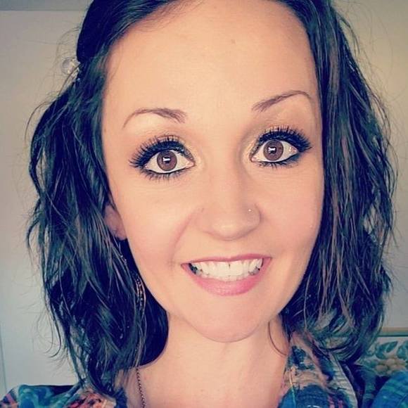 Profile Picture of Kayla Willcutt (@kwillcutt83) on Poshmark