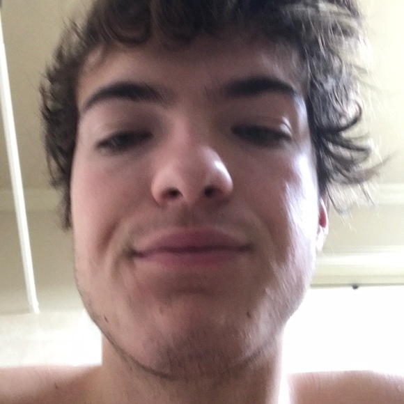 Profile Picture of Severin Reitano (@xkingfawn) on Poshmark