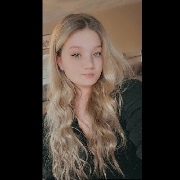 Profile Picture of Maya Reynolds (@reynoldm824) on Poshmark