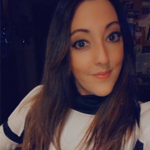 Profile Picture of Sonja Pooler (@sonjapooler) on Poshmark