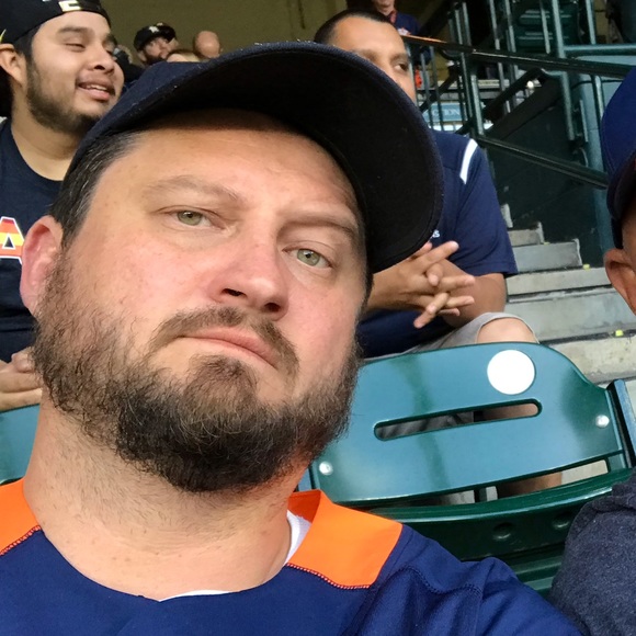 Profile Picture of Hugh Durlam (@hughdurlam) on Poshmark