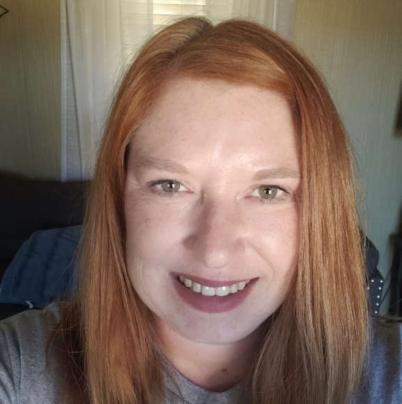 Profile Picture of Kim Algood (@kalgood7614) on Poshmark