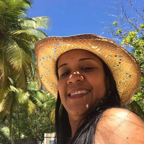 Profile Picture of Sol Perez (@soleee) on Poshmark