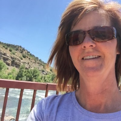 Profile Photo of LeAnn Carver-Jones (@Belinderpe2) on Twitter