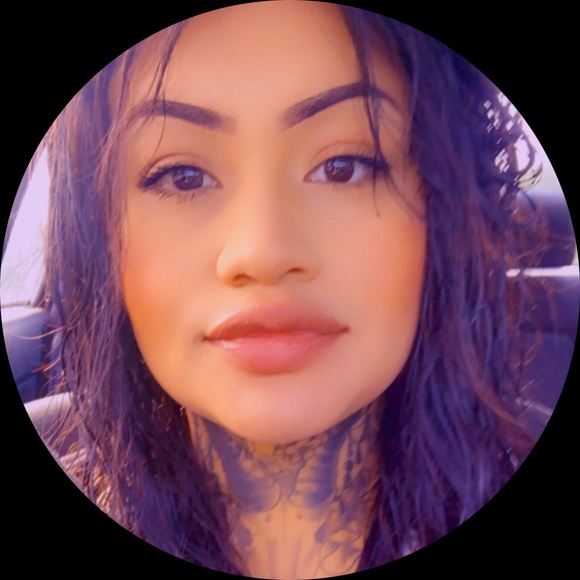 Profile Picture of Christina Winterstein (@tinaspice4) on Poshmark