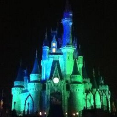 Profile Picture of Chloe Adams (@ChloeManda) on Twitter