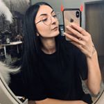 Profile Picture of 𝓜𝓸𝓷𝓲𝓴𝓪 𝓜𝓪𝓻𝔃𝓮𝓬 🍷 (@m_marzec_) on Instagram