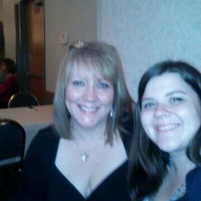 Profile Picture of Anne Wille (@AnneShimmer) on Twitter