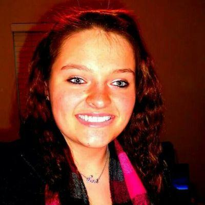 Profile Picture of Amanda Zell (@MandyZell95) on Twitter