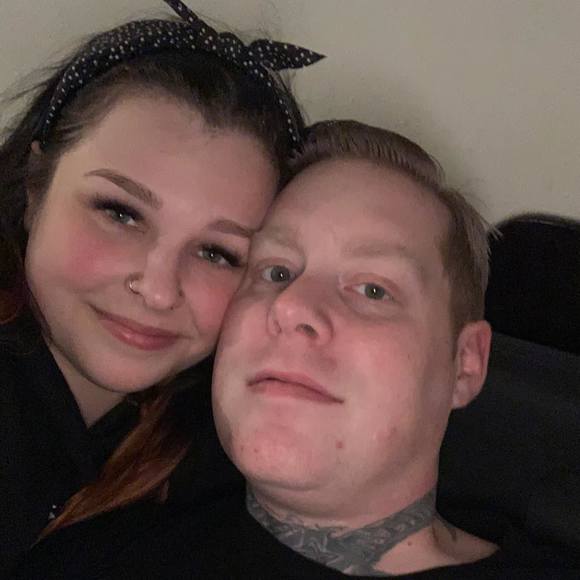 Profile Picture of Jessica Delooff (@jessicat0126) on Poshmark