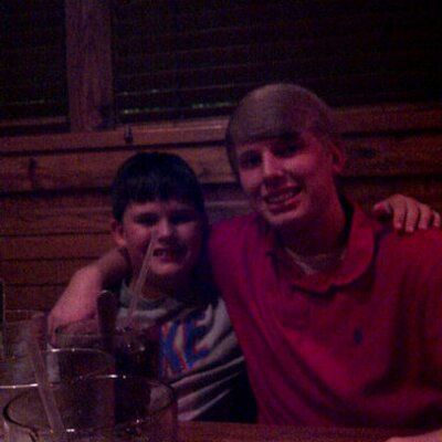 Profile Picture of Dylan Epperson (@Sub_NoWay) on Twitter