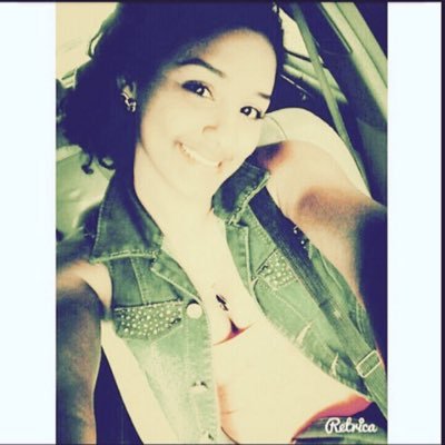 Profile Picture of Betsy De La Rosa (@Betsy_rosa1) on Twitter