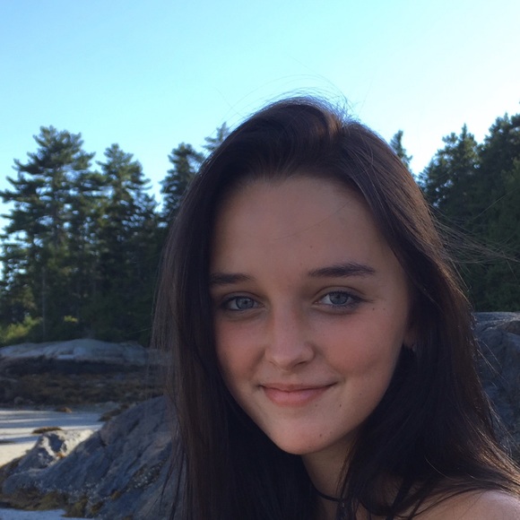 Profile Picture of Iris Benson-sulzer (@irisbenson) on Poshmark