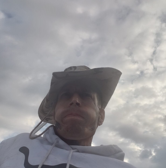 Profile Picture of Mike Gamboa (@mikegamboa) on Poshmark