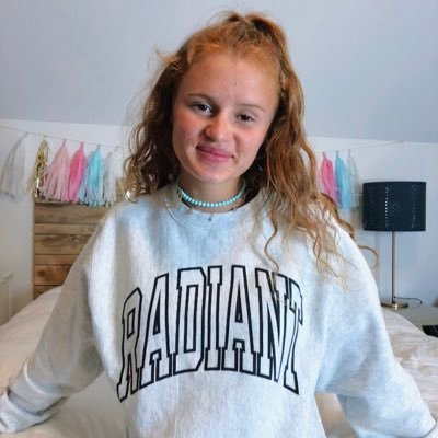 Profile Picture of MaggieElizabethJones (@maggielizjones) on Twitter