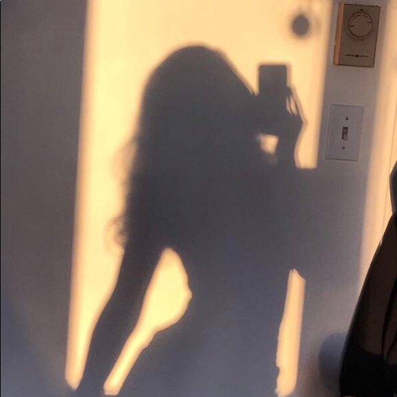 Profile Picture of Roselyne Houde (@rosy183) on Poshmark