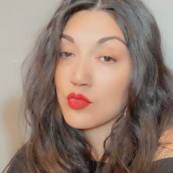 Profile Picture of Doris Mesa (@dmnas09) on Poshmark