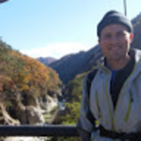 Profile Picture of David Mahoney (@dgmaloney) on Poshmark