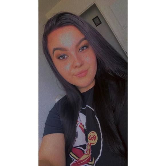 Profile Picture of Alaina Stickles (@alaina816) on Poshmark