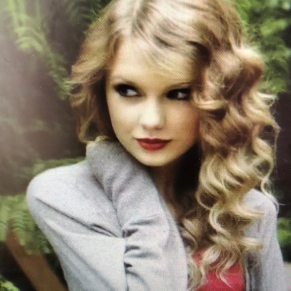 Profile Picture of Alberto Warner (@preciousmic179) on Poshmark