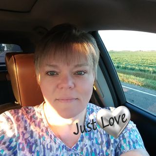 Profile Picture of Lori Ramirez (@lori.ramirez.10) on Facebook