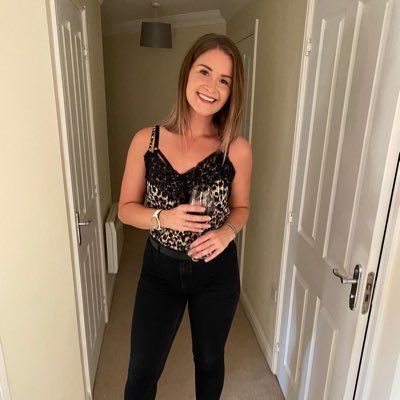 Profile Picture of Rebecca (@TheWelshWoman) on Twitter