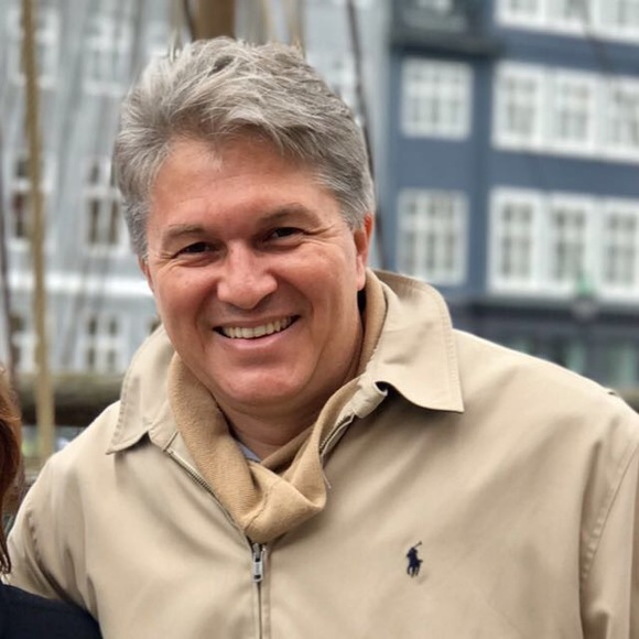 Profile Picture of Carlos Reiche (@carlosreiche) on Poshmark