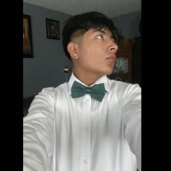 Profile Picture of Erick Cuevas (@erickcuevas074) on Poshmark