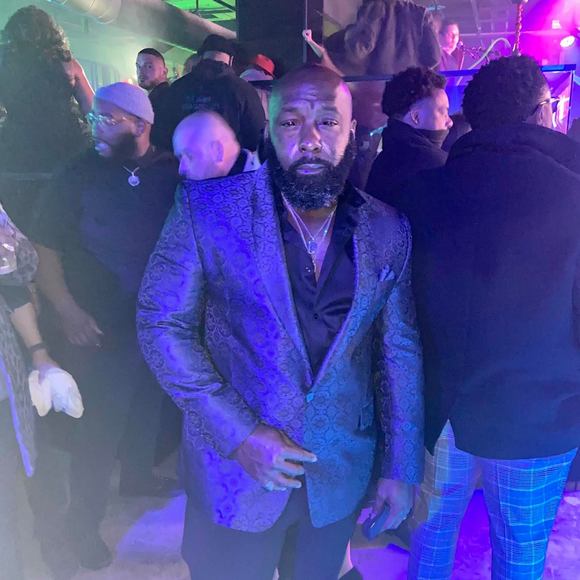 Profile Picture of Robert Bonner (@rjbonner80) on Poshmark