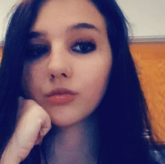 Profile Picture of Tabitha Nolan (@tabistar_02) on Poshmark