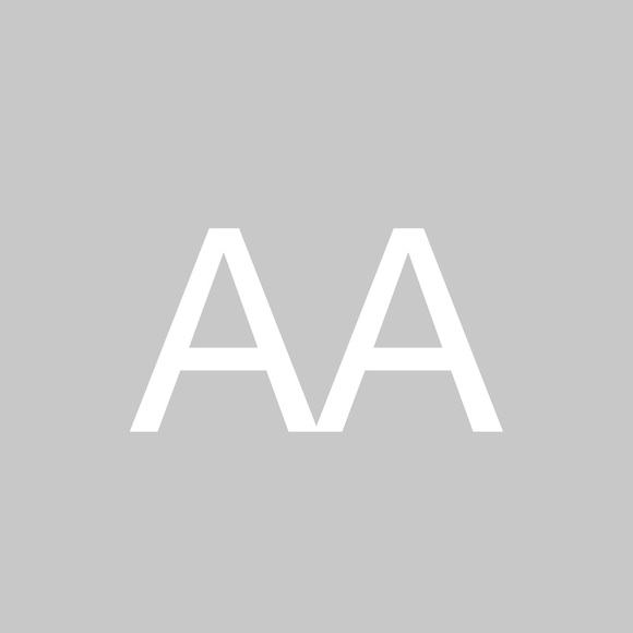 Profile Picture of Autryi Autryiautryi (@autryiautryiaut) on Poshmark