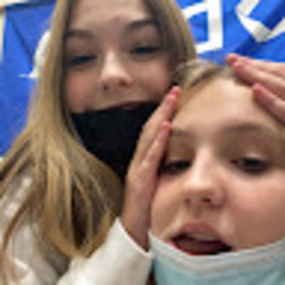 Profile Picture of Presley Kvale (@presleyjeane15) on Poshmark