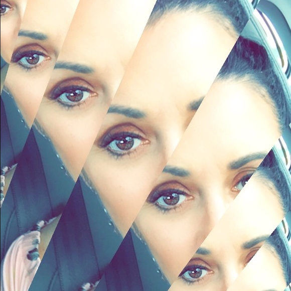 Profile Picture of Regina Hoeflicker (@reginavh78) on Poshmark