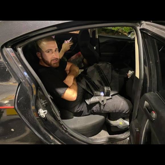 Profile Picture of John Cundiff (@dirtyburg) on Poshmark