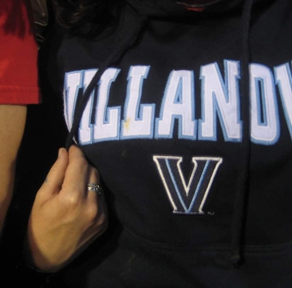 Profile Picture of Katherine Quinn (@katefully) on Poshmark