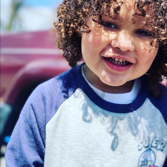 Profile Picture of Jose Muniz (@amaretojose) on Poshmark