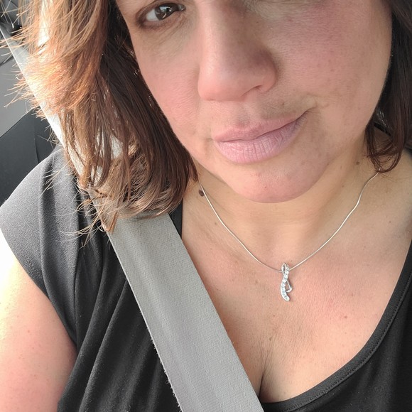 Profile Picture of Melissa Auchenbach (@auchenbach) on Poshmark