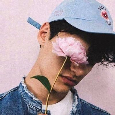 Profile Picture of ALICE SAADEH 🙇🏻‍♀️🖤 (@SaadehAlice) on Twitter