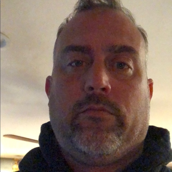 Dirk Thorson - Poshmark Profile Picture of Dirk Thorson (@dirkthorson) on Poshmark