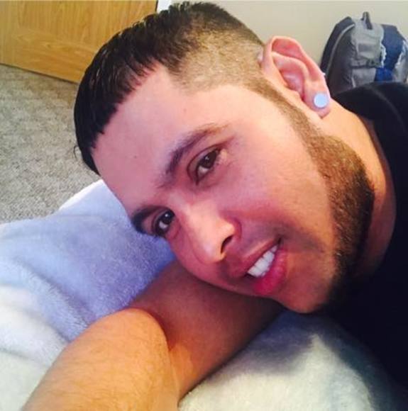Profile Picture of Carlos Llamas (@ccllamass) on Poshmark