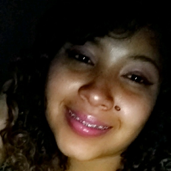 Profile Picture of Emily Escarsega (@escarsega94) on Poshmark