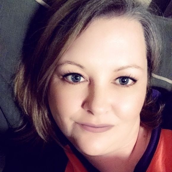 Profile Picture of Christy Camby (@christycamby) on Poshmark