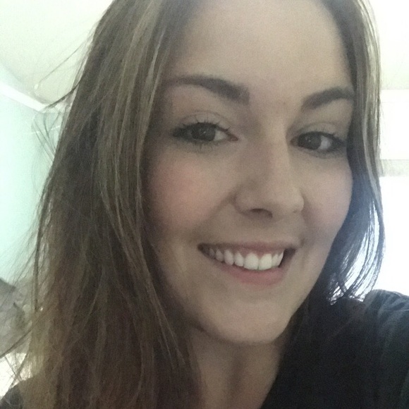 Profile Picture of Kassie Vanderhelm (@kssvanderhelm52) on Poshmark