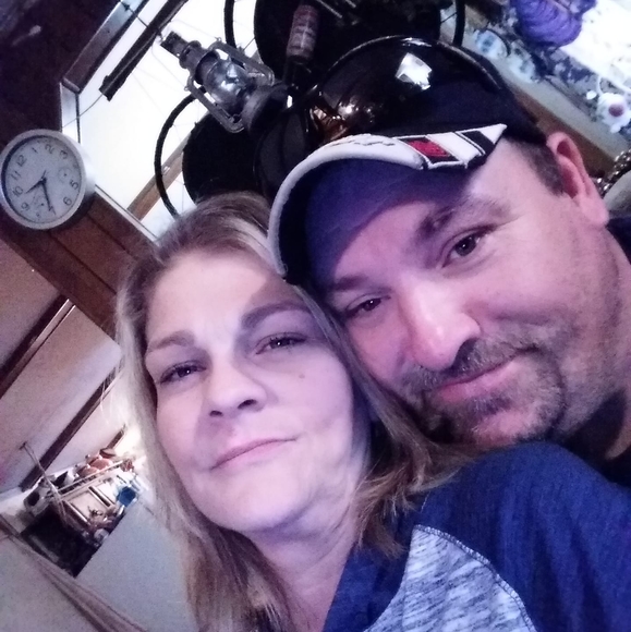 Profile Picture of Tonya Farley (@tonya0276) on Poshmark