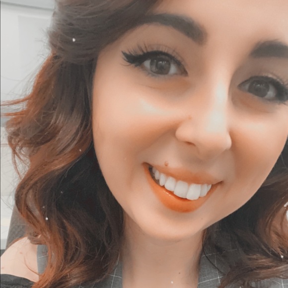 Profile Picture of Jessica Boone (@jboo666) on Poshmark