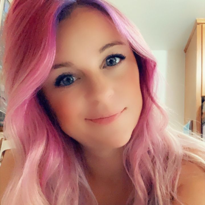 Profile Picture of Amanda Rue (@amandarue) on Tiktok