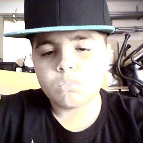 Profile Picture of Keola Titcomb (@boolinbhillin) on Poshmark