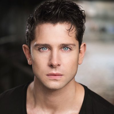 Profile Picture of Ross William Wild (@RossWilliamWild) on Twitter