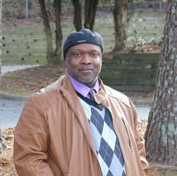 Profile Picture of Kenneth Wade (@kenrow3) on Poshmark